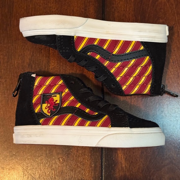 Vans x Harry Potter Sk8-Hi Zip high-top sneaker Gryffindor 6.5 toddler - Picture 2 of 12